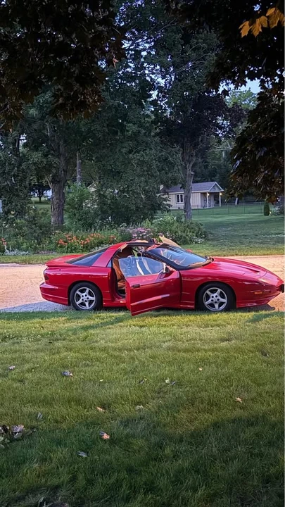 1997 Pontiac Firebird 4th Gen - Image 7 of 10