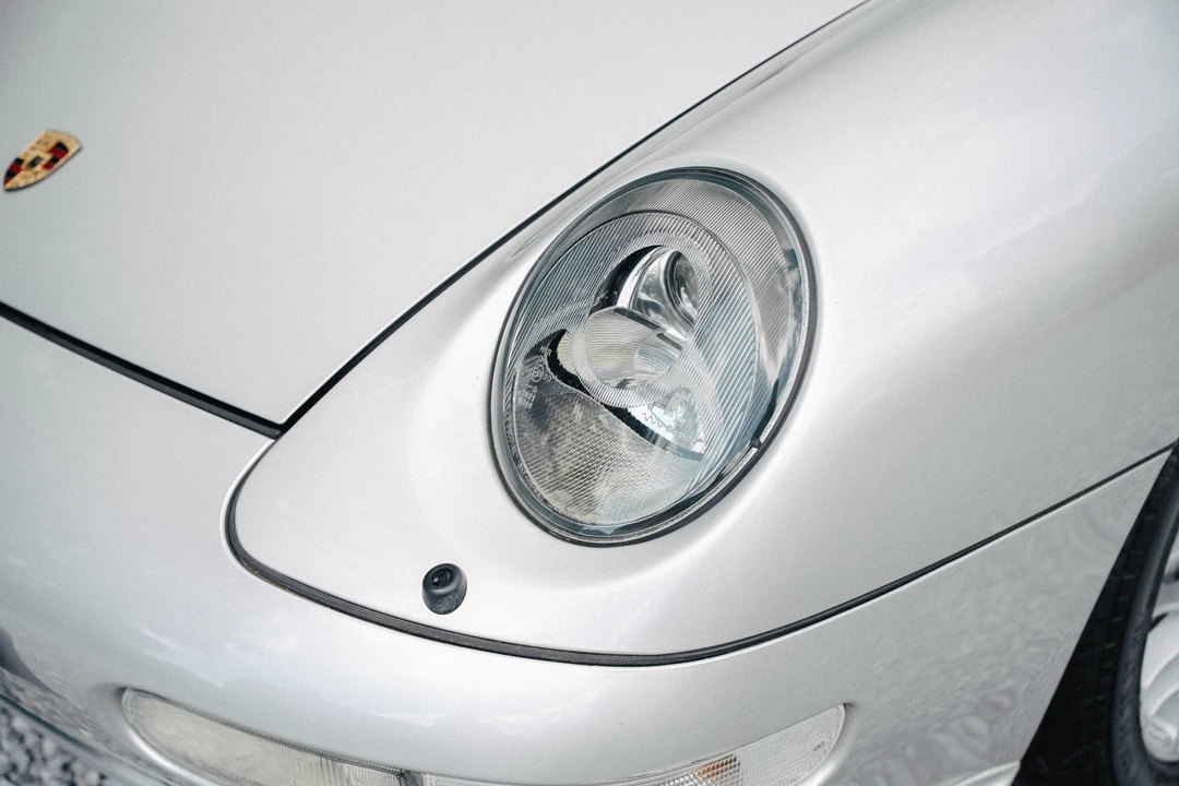 1997 Porsche 993 Carrera 4 - Image 24 of 31