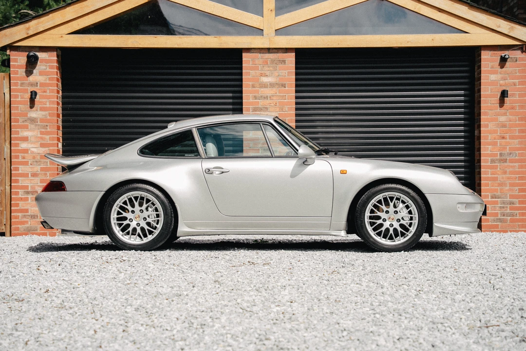 1997 Porsche 993 Carrera 4 - Image 12 of 31