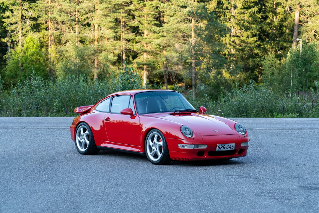 1997 Porsche 993 Carrera 4S - Image 11 of 31