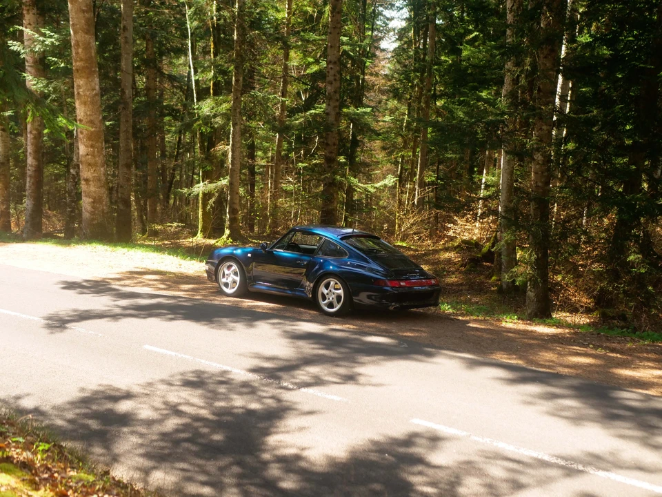 1997 Porsche 993 Carrera 4S - Image 11 of 31