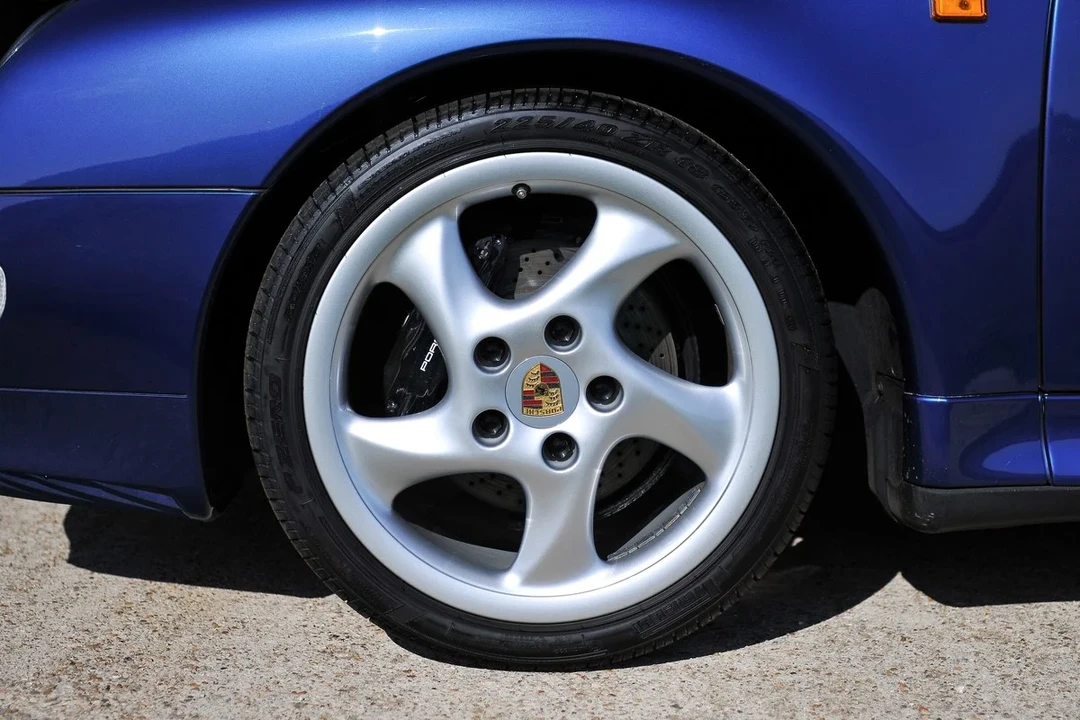1997 Porsche 993 Carrera S - Image 9 of 30