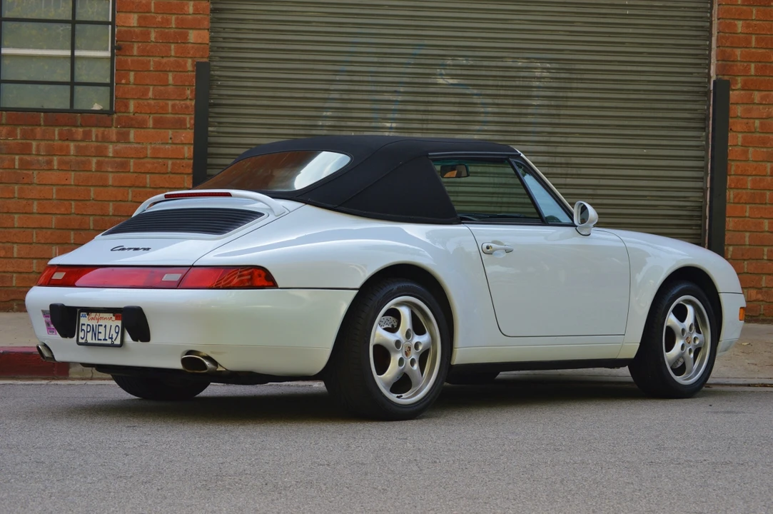 1997 Porsche 993 Carrera - Image 9 of 31