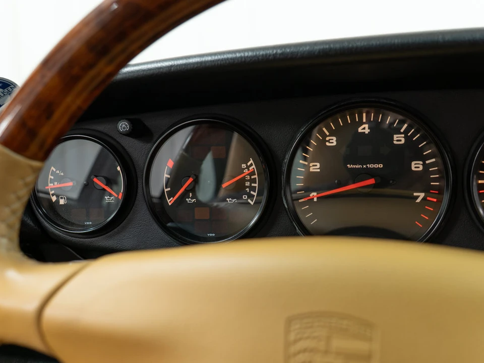 1997 Porsche 993 Carrera 4 - Image 26 of 31