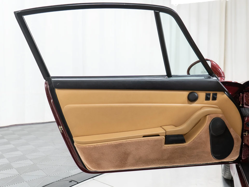 1997 Porsche 993 Carrera 4 - Image 17 of 31
