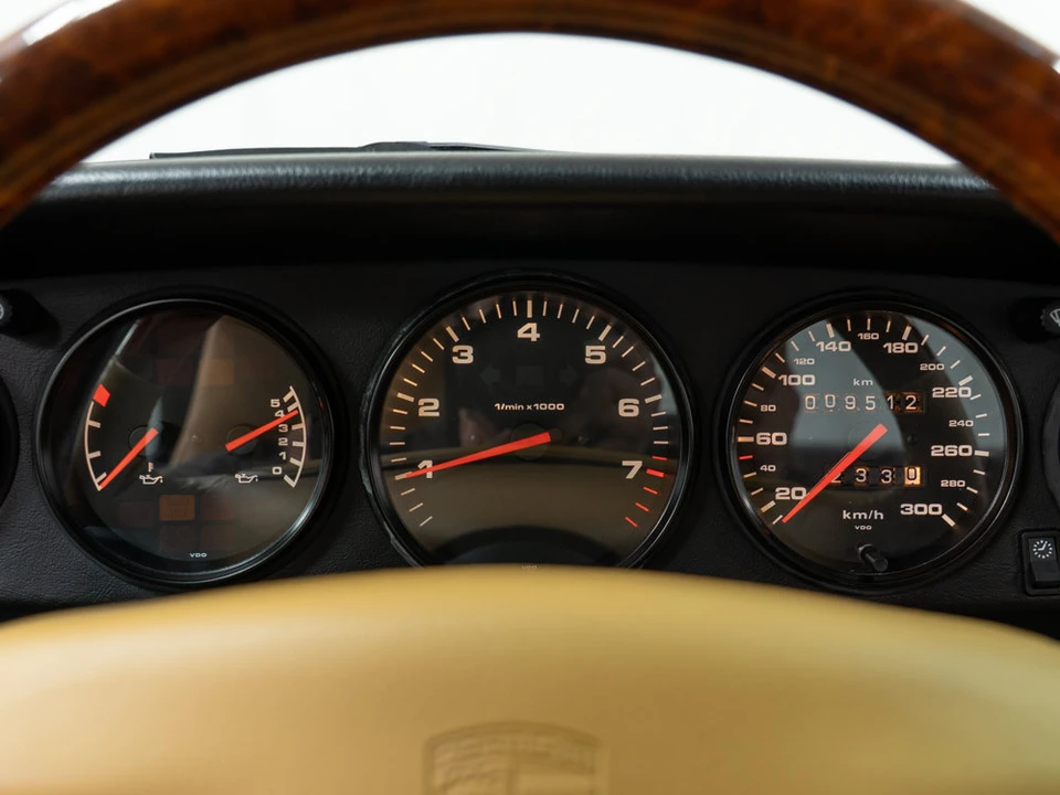 1997 Porsche 993 Carrera 4 - Image 27 of 31