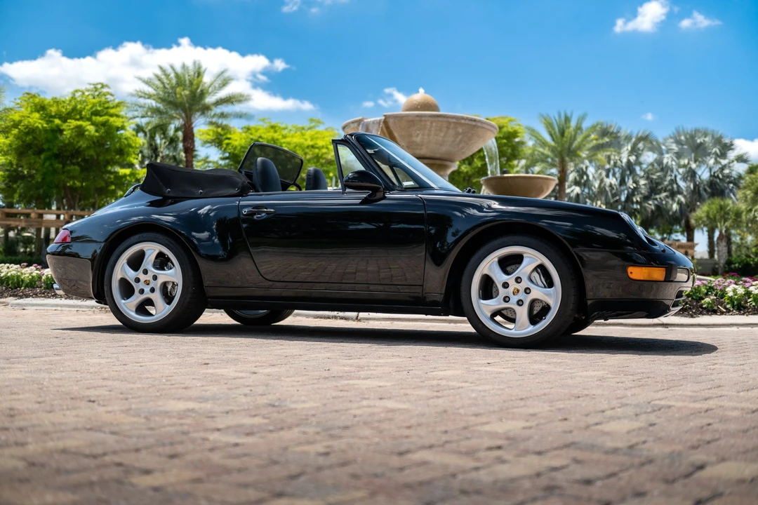 1997 Porsche 993 Carrera - Image 2 of 31