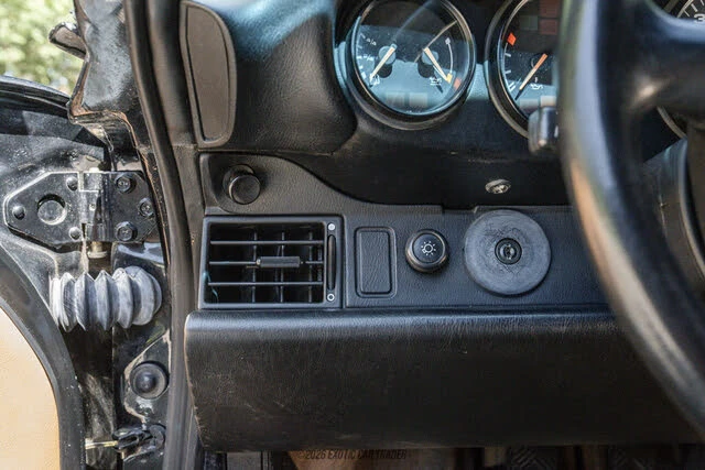 1997 Porsche 993 Carrera 4 - Image 29 of 31