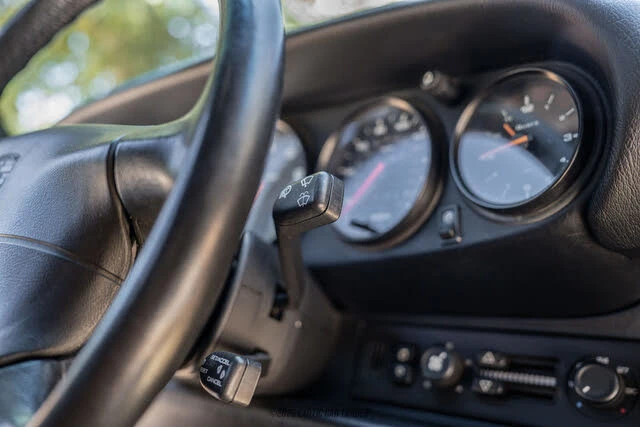 1997 Porsche 993 Carrera 4 - Image 24 of 31