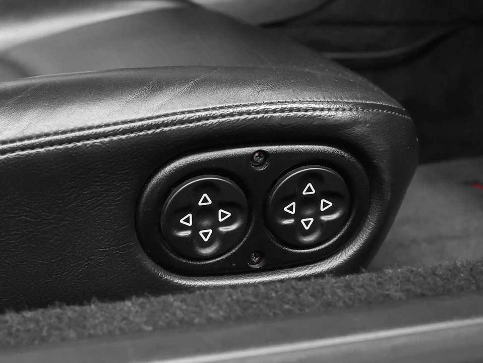 1997 Porsche 993 Carrera 4S - Image 23 of 31