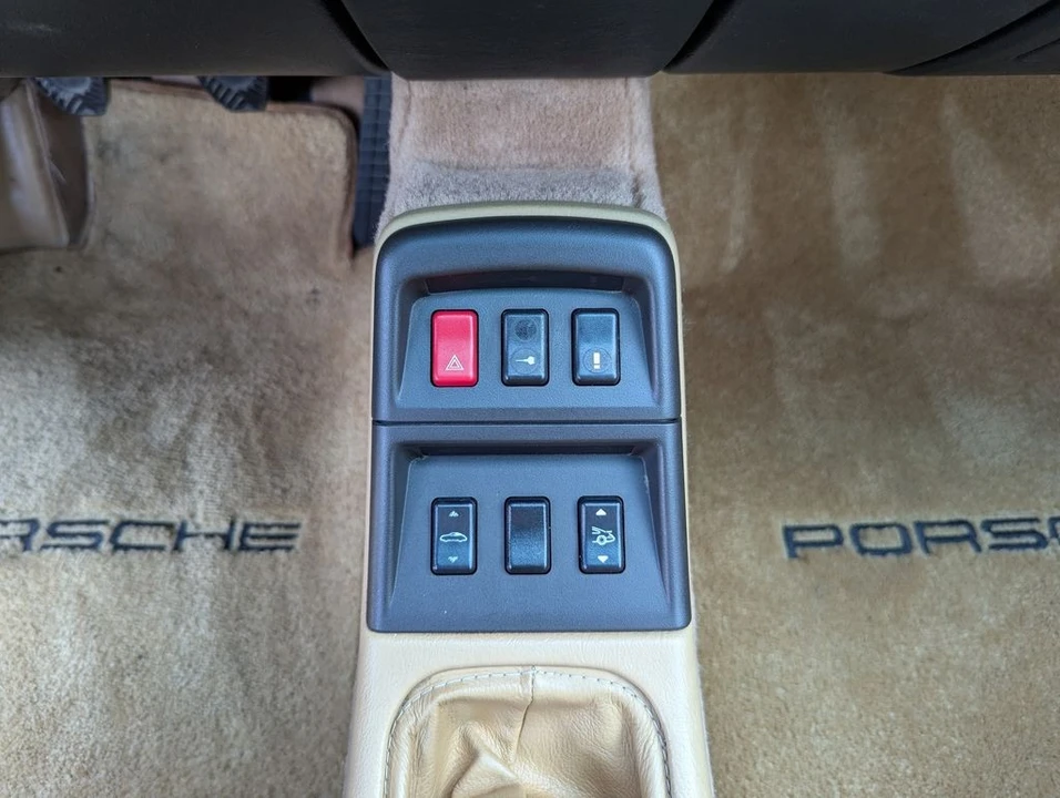 1997 Porsche 993 Carrera 4 - Image 23 of 31