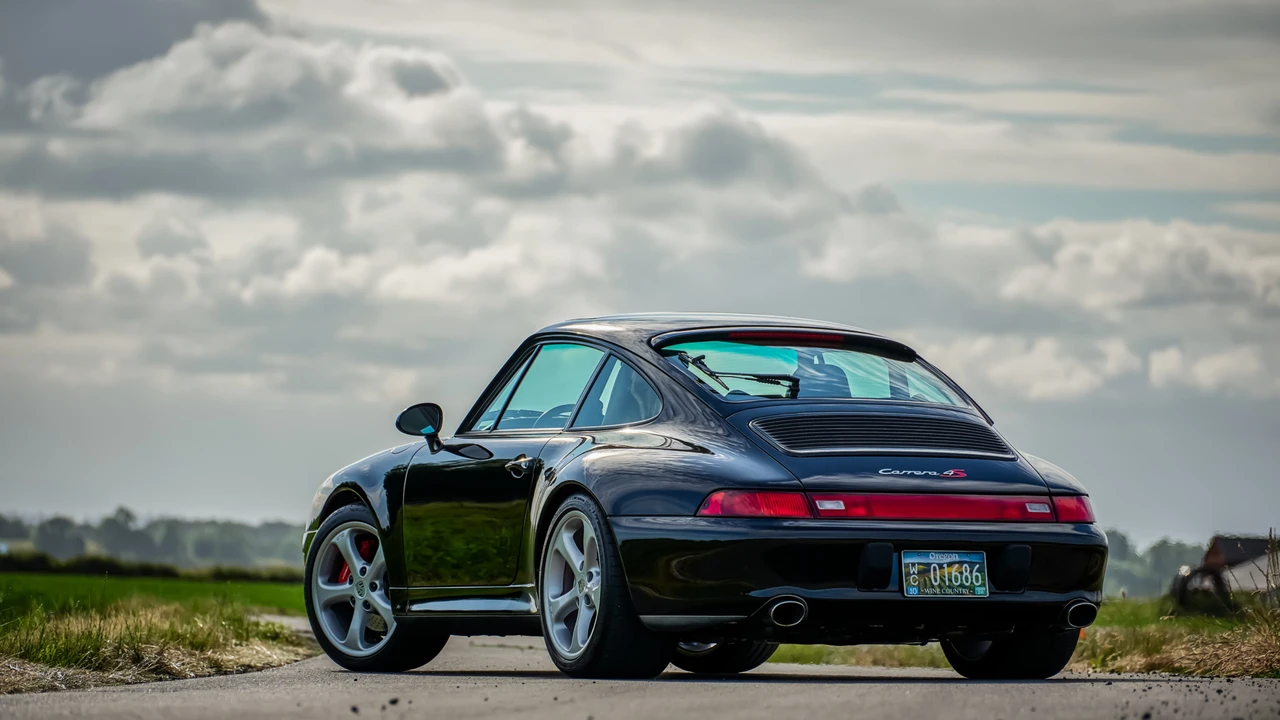 1997 Porsche 993 Carrera 4S - Image 16 of 31
