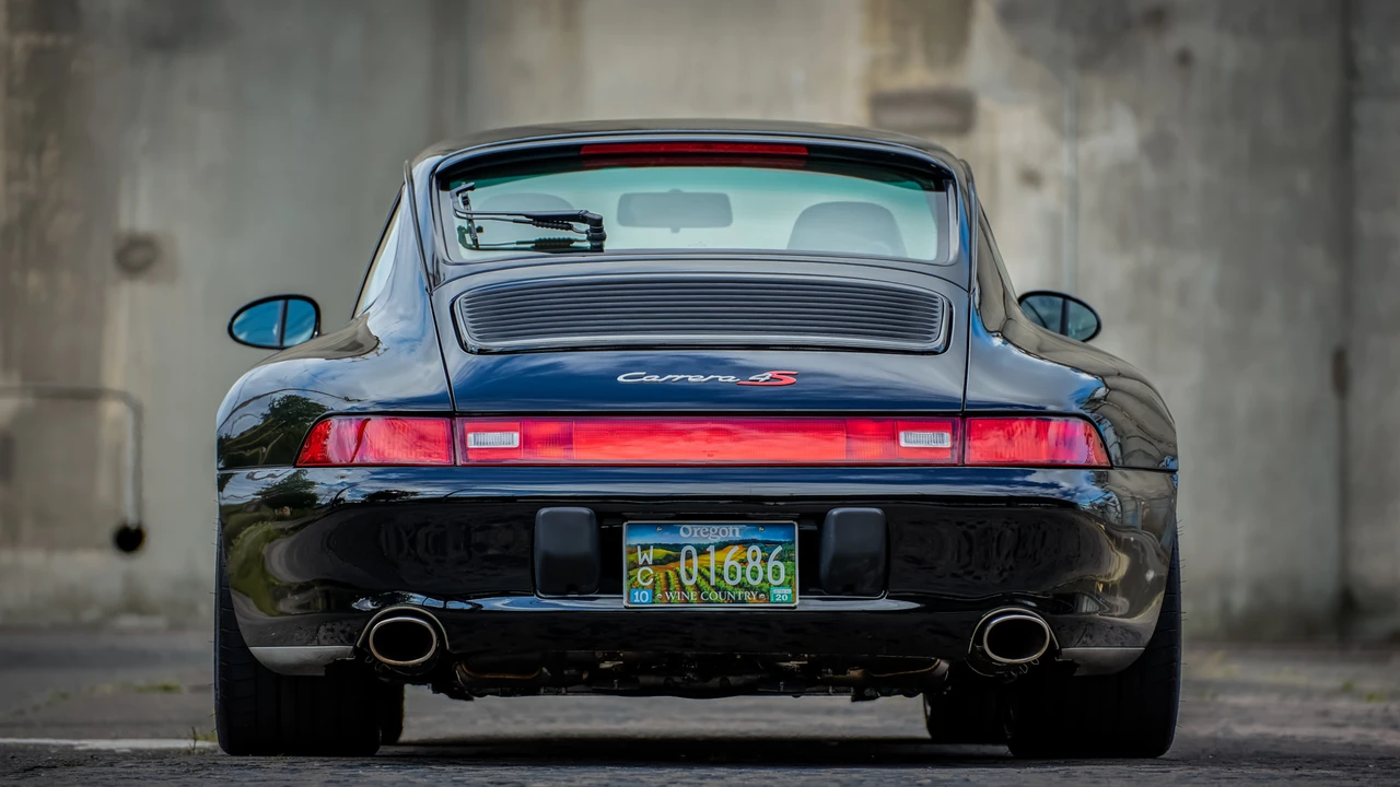 1997 Porsche 993 Carrera 4S - Image 10 of 31