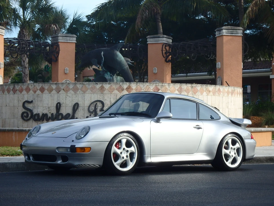 1997 Porsche 993 Carrera 4S - Image 5 of 31