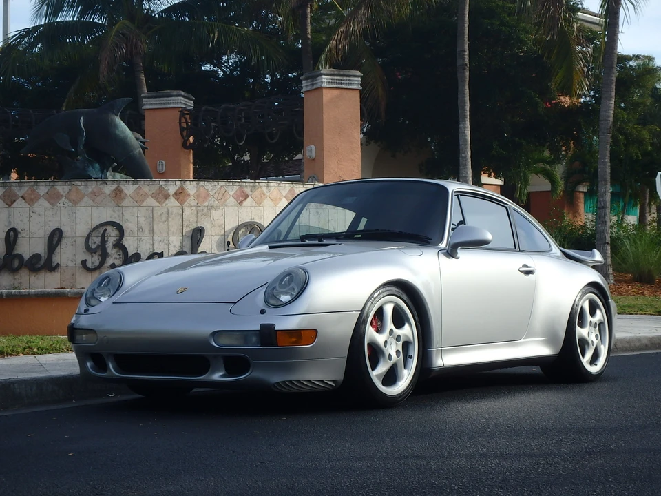 1997 Porsche 993 Carrera 4S - Image 4 of 31
