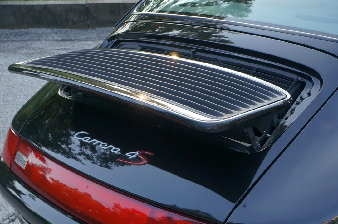 1997 Porsche 993 Carrera 4S - Image 24 of 31