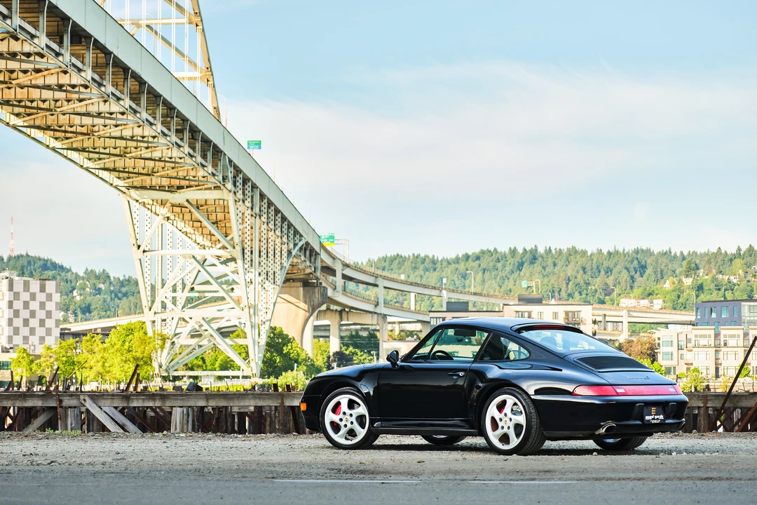 1997 Porsche 993 Carrera 4S - Image 10 of 31