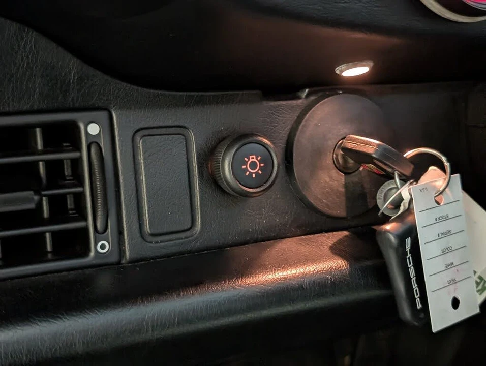 1997 Porsche 993 Carrera 4S - Image 20 of 31