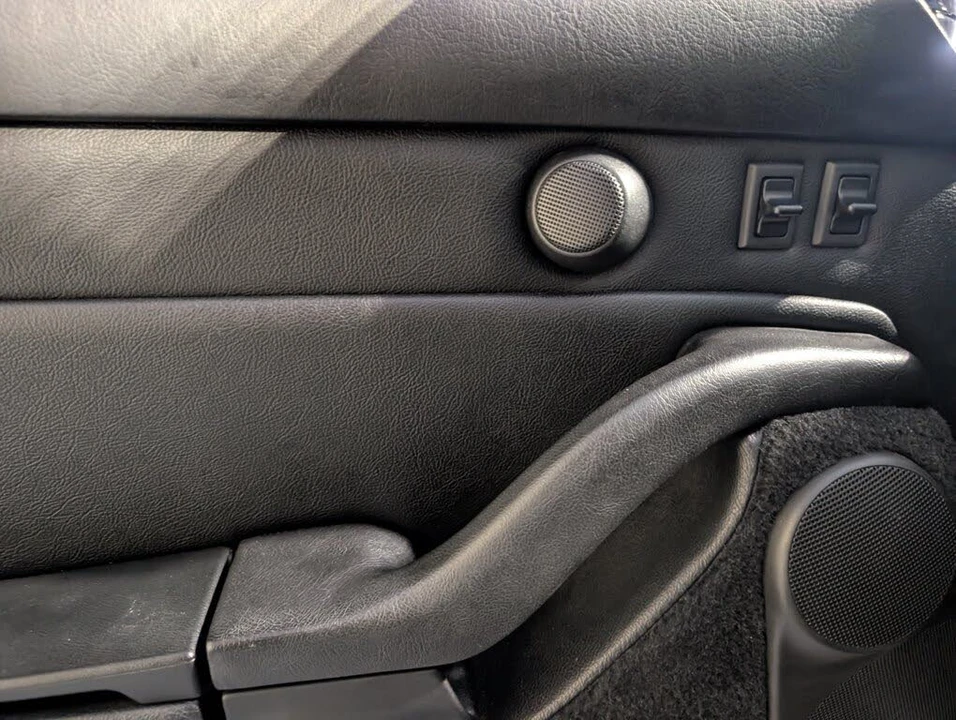 1997 Porsche 993 Carrera 4S - Image 19 of 31
