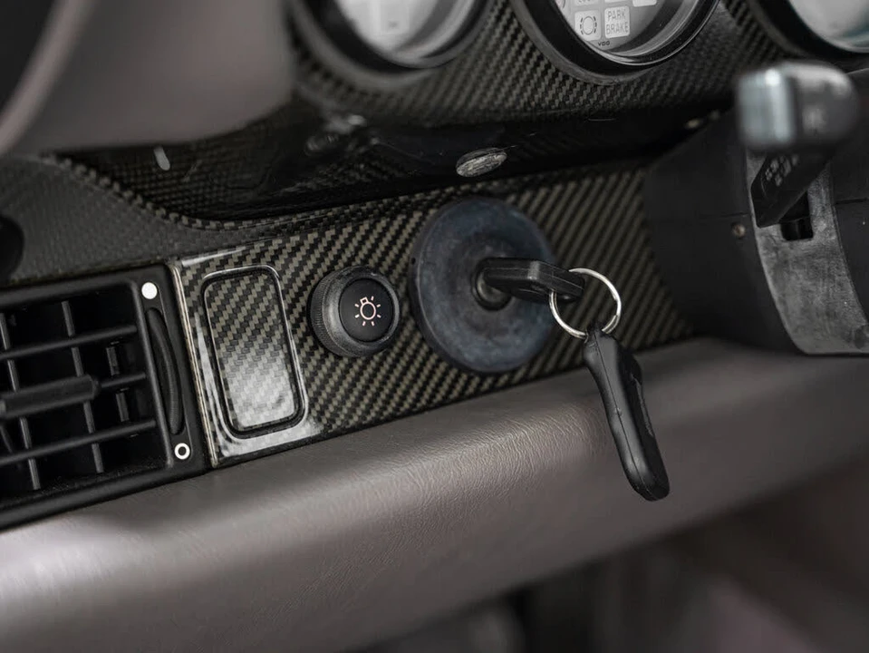 1997 Porsche 993 Carrera 4S - Image 23 of 31