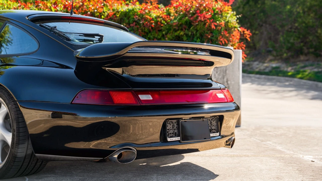 1997 Porsche 993 Carrera 4S - Image 20 of 31