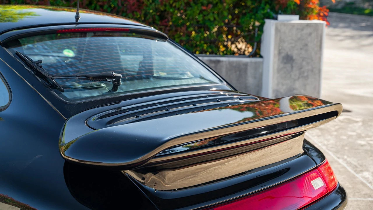 1997 Porsche 993 Carrera 4S - Image 19 of 31