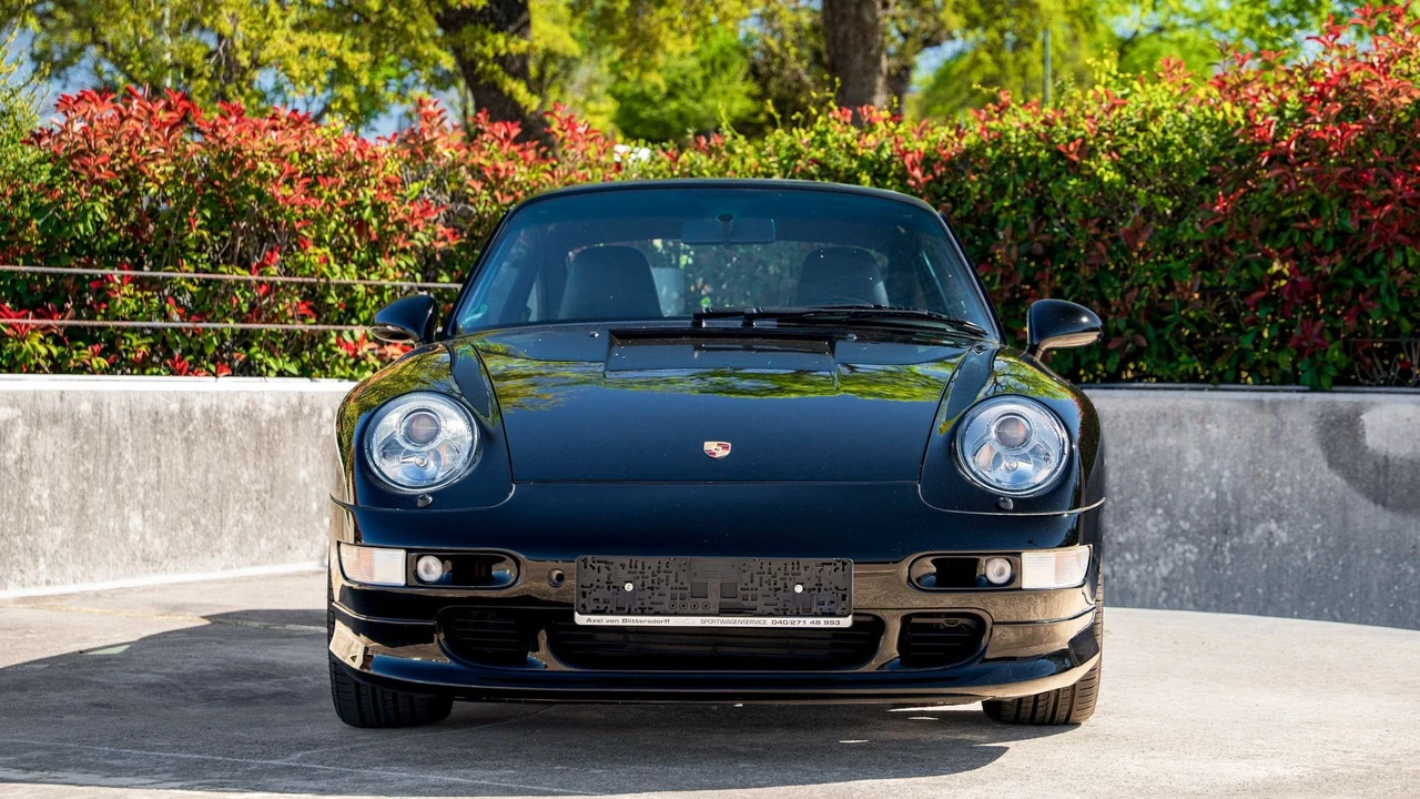 1997 Porsche 993 Carrera 4S - Image 14 of 31