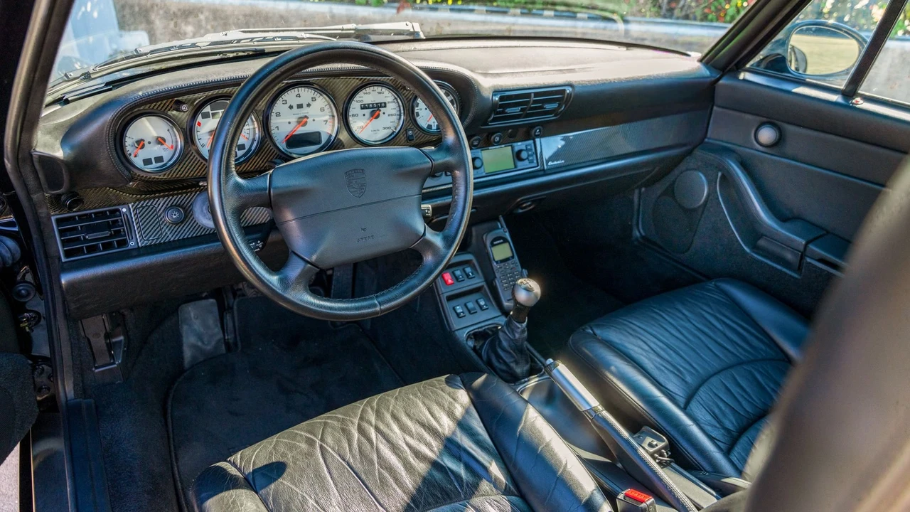 1997 Porsche 993 Carrera 4S - Image 9 of 31