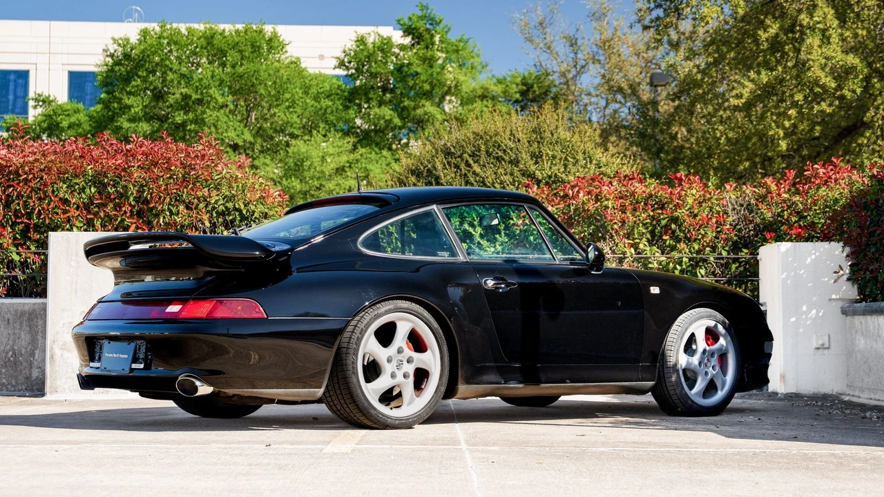 1997 Porsche 993 Carrera 4S - Image 4 of 31