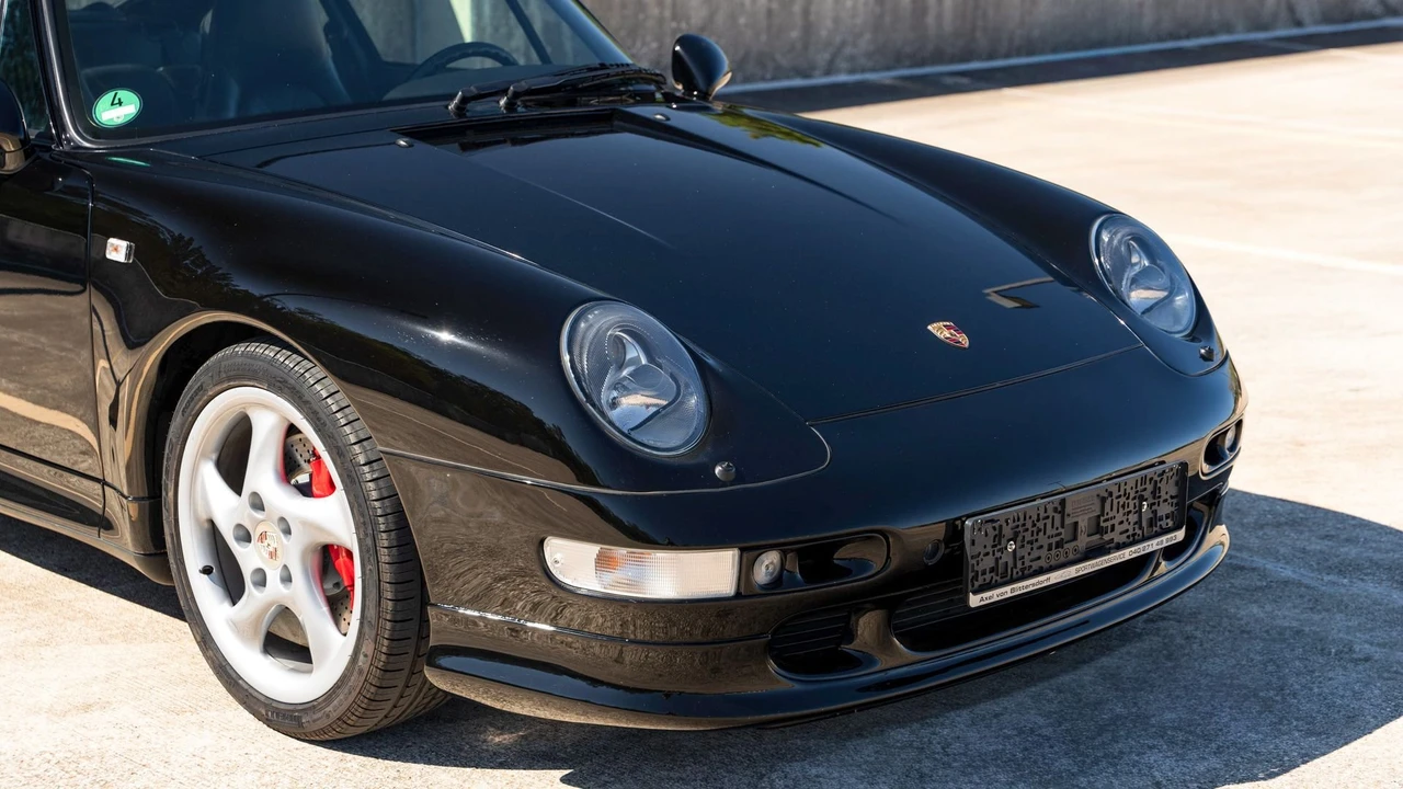 1997 Porsche 993 Carrera 4S - Image 26 of 31