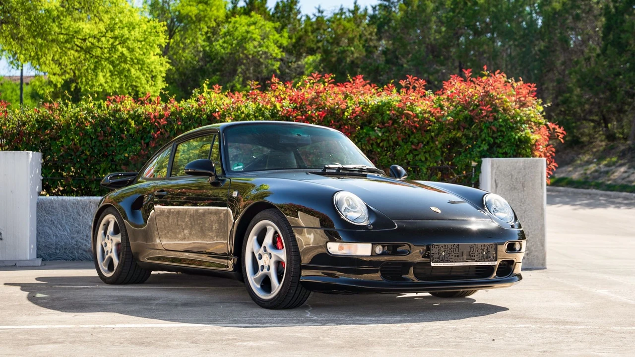 1997 Porsche 993 Carrera 4S - Image 15 of 31