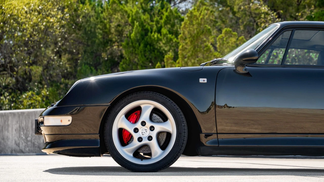 1997 Porsche 993 Carrera 4S - Image 24 of 31