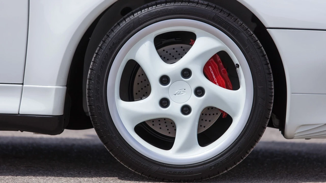 1997 Porsche 993 Carrera 4S - Image 12 of 31