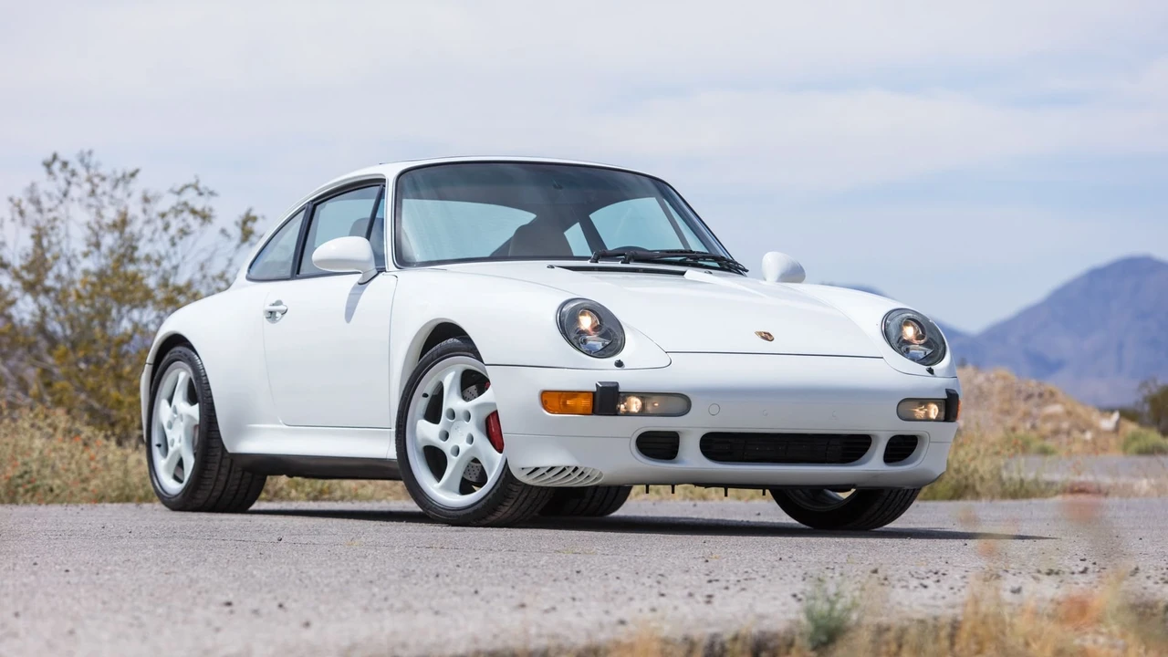 1997 Porsche 993 Carrera 4S - Image 11 of 31
