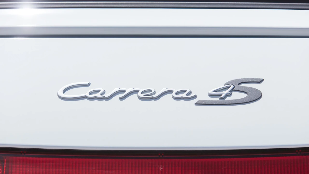1997 Porsche 993 Carrera 4S - Image 10 of 31