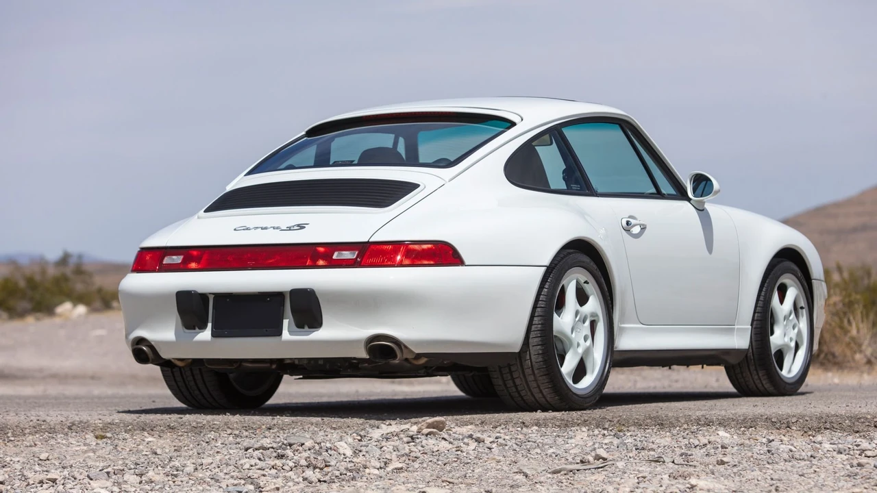 1997 Porsche 993 Carrera 4S - Image 22 of 31