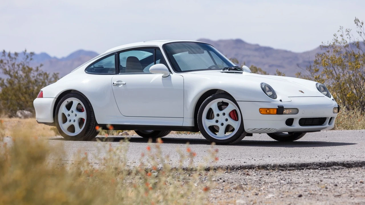 1997 Porsche 993 Carrera 4S - Image 13 of 31