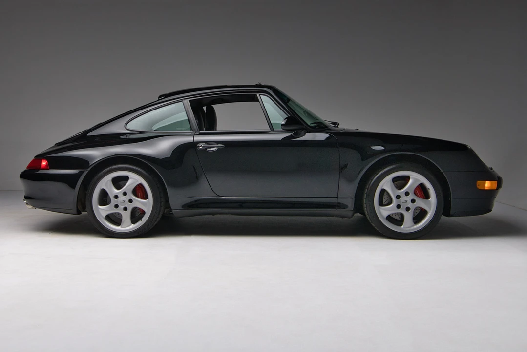 1997 Porsche 993 Carrera 4S - Image 11 of 31