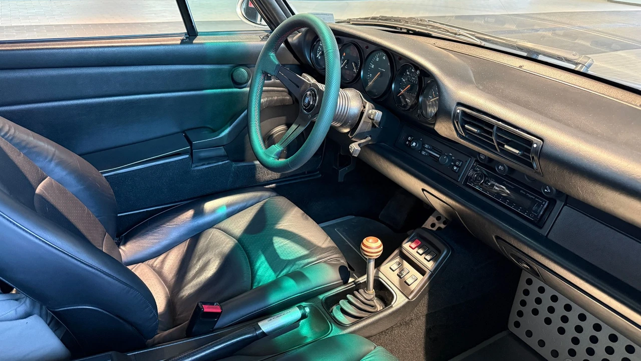 1997 Porsche 993 Carrera 4S - Image 12 of 31