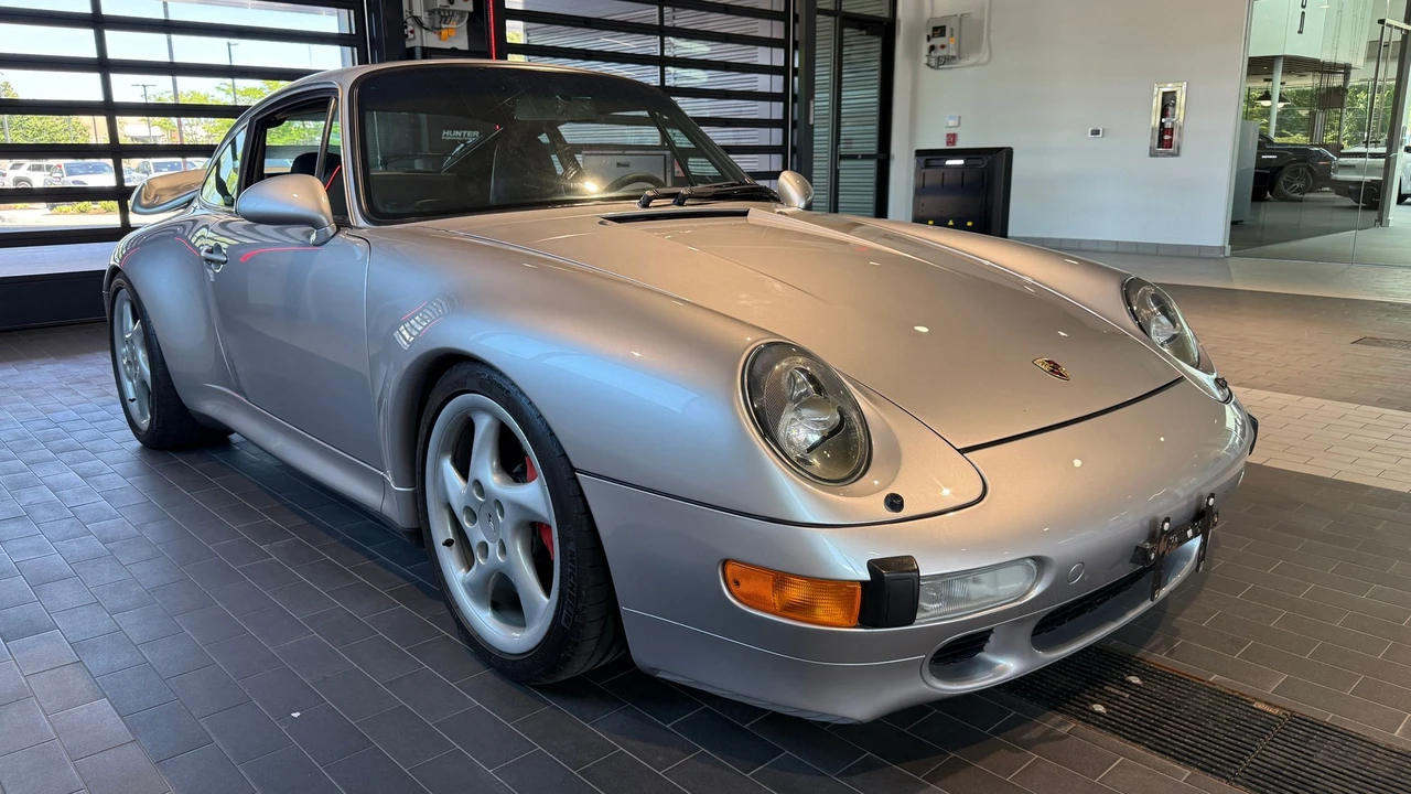 1997 Porsche 993 Carrera 4S - Image 19 of 31