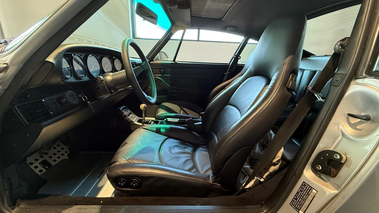 1997 Porsche 993 Carrera 4S - Image 28 of 31
