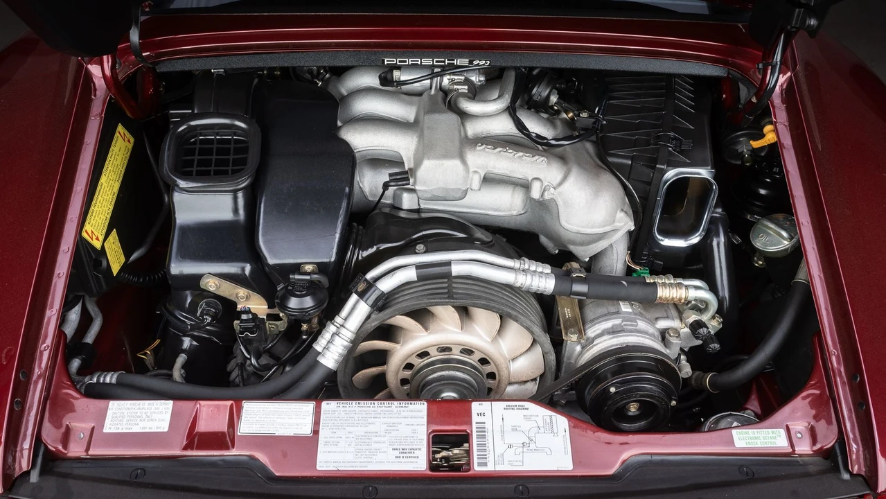 1997 Porsche 993 Carrera 4S - Image 15 of 16