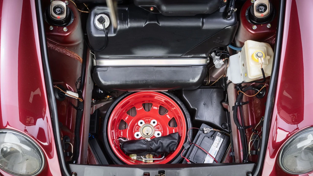 1997 Porsche 993 Carrera 4S - Image 16 of 16
