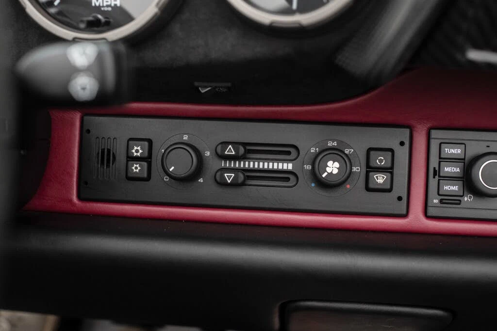 1997 Porsche 993 Carrera - Image 25 of 31