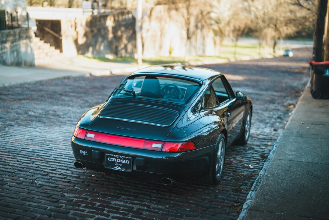 1997 Porsche 993 Carrera - Image 11 of 31