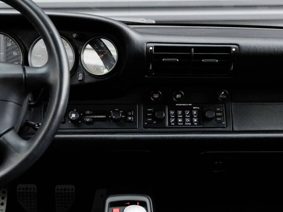 1997 Porsche 993 Carrera - Image 24 of 31