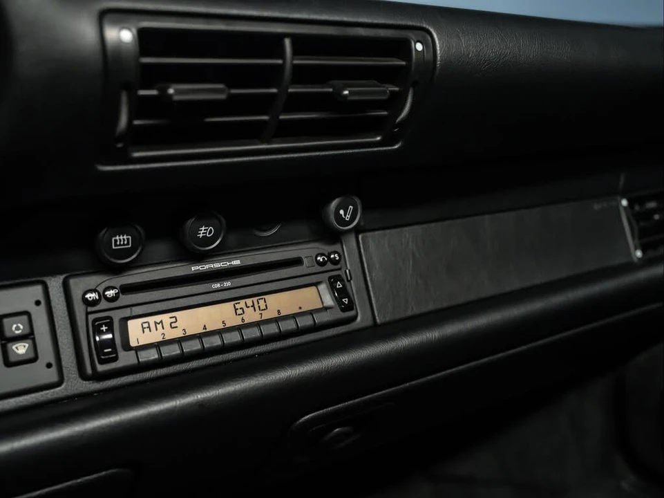 1997 Porsche 993 Carrera - Image 24 of 31