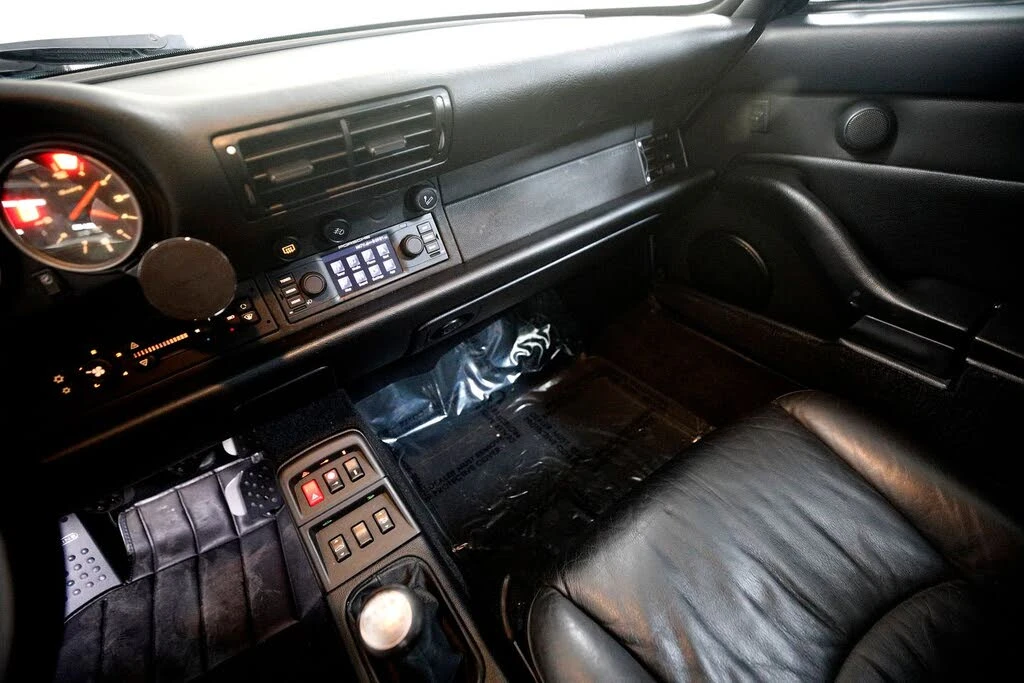 1997 Porsche 993 Carrera - Image 10 of 31