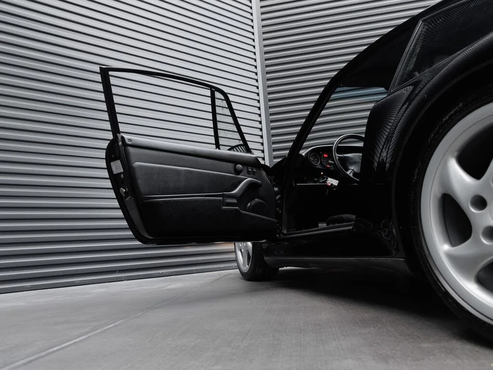 1997 Porsche 993 Carrera - Image 14 of 31