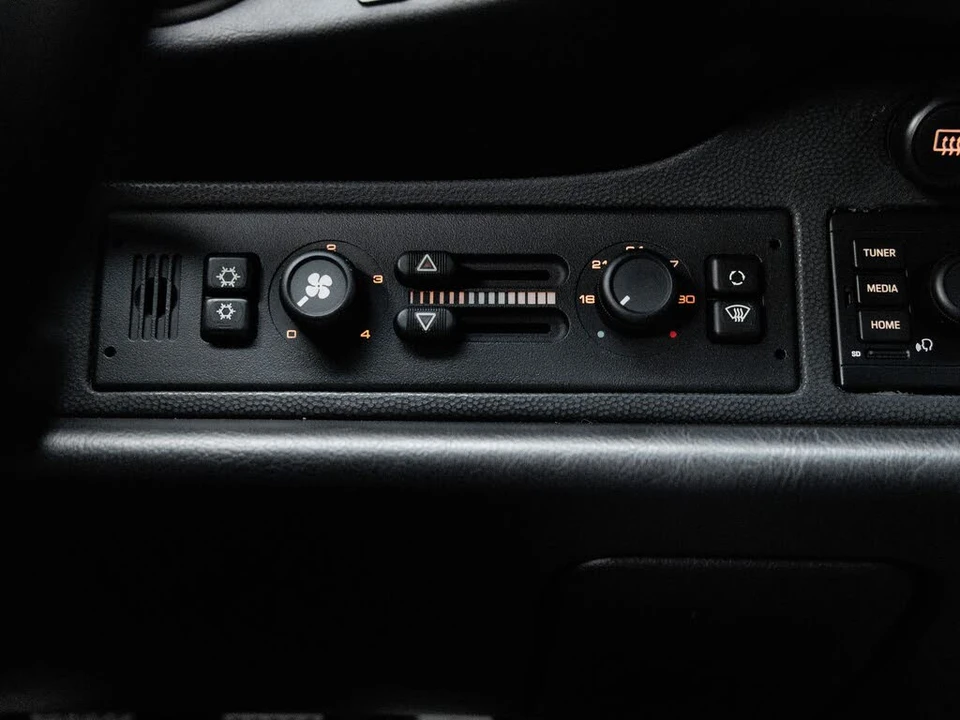 1997 Porsche 993 Carrera - Image 25 of 31